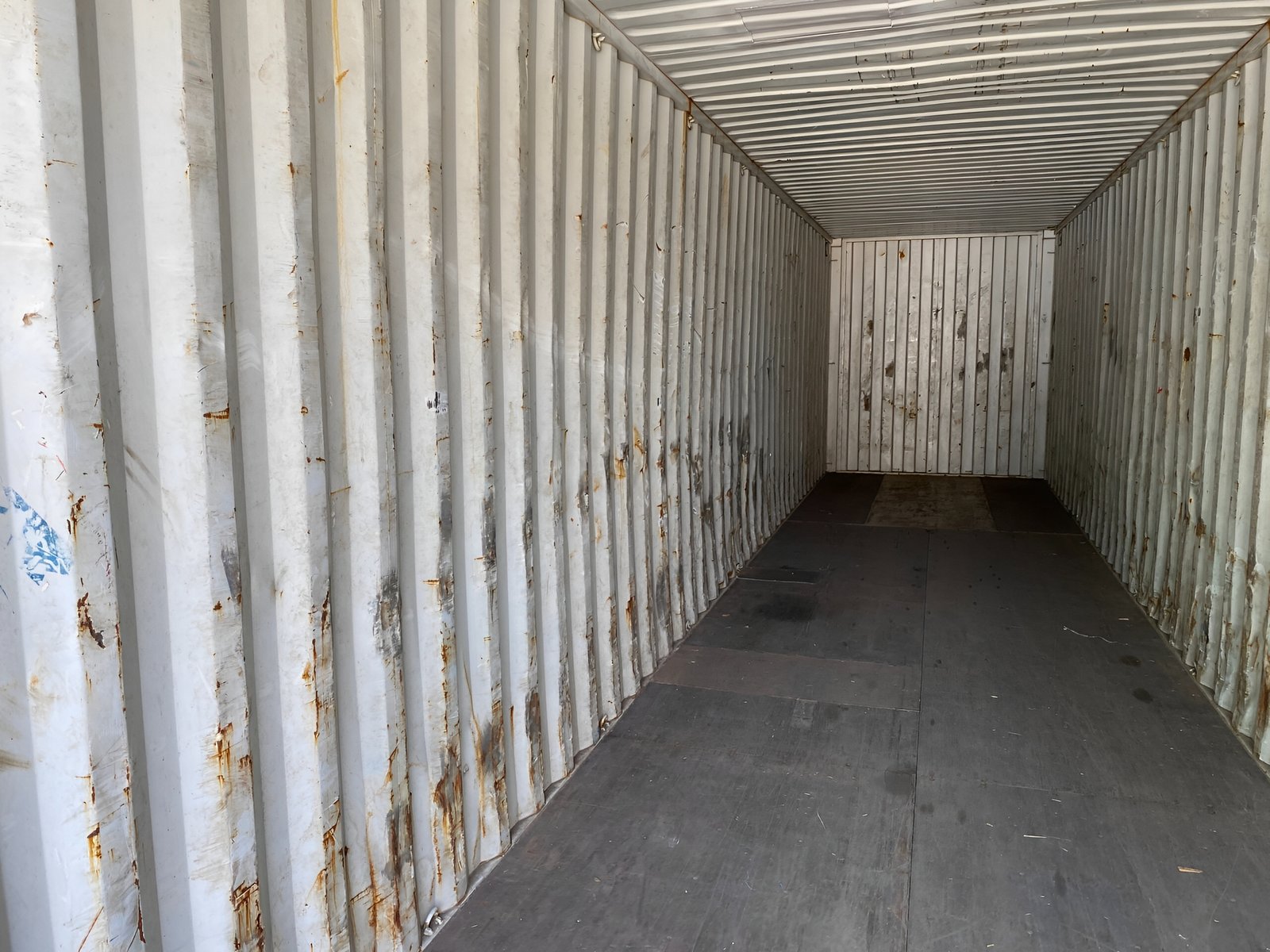MW Containers 40ft x 8ft Used Shipping Container | High Cube - Image 2