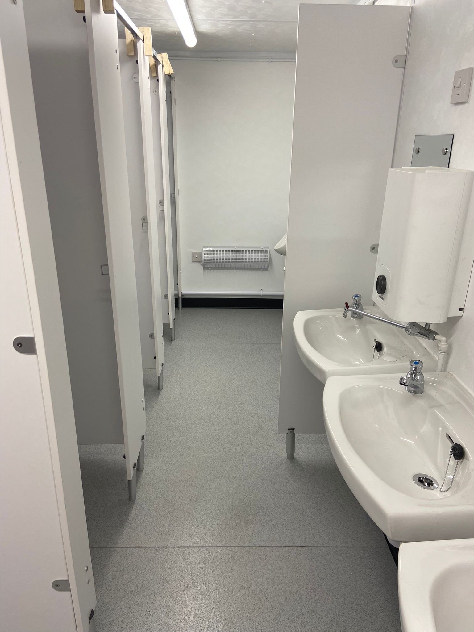 MW Containers 5+1 Steel Toilet Cabin 24ft x 9ft | Anti-Vandal - Image 2