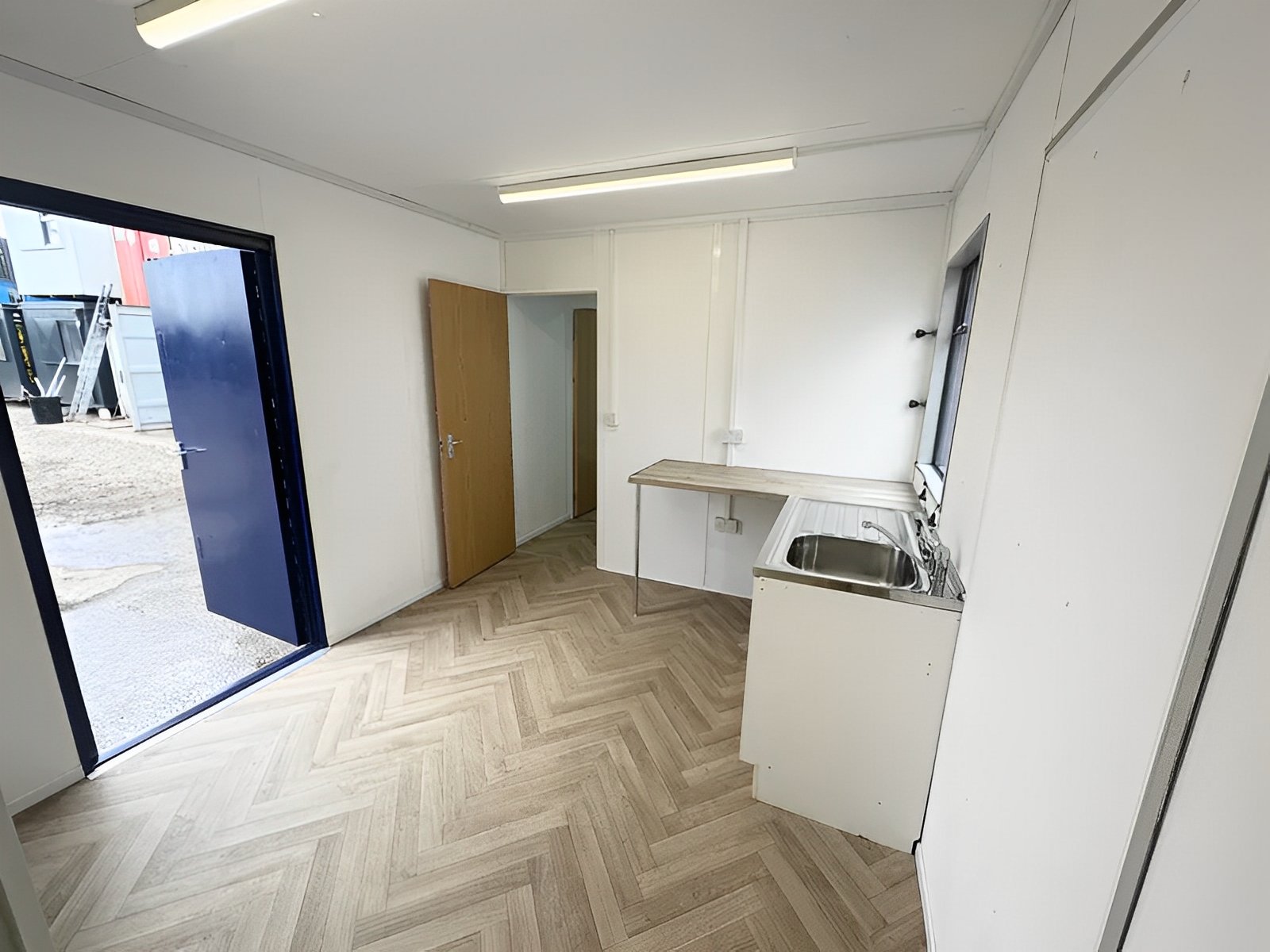MW Containers 32ft x 10ft Custom Cabin Office | Canteen | 1+1 WC Wash Rooms | Anti-Vandal - Image 10